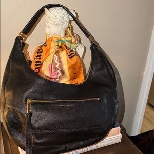 Marc Jacobs crescent style Black Hobo Bag pebbled leather gold hardware euc